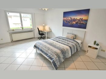 Appartager LU - Furnished Double Bedroom (1.2) with garden | Bonnevoie ( LJSC005.12), Luxembourg Ville - 910 € / Mois