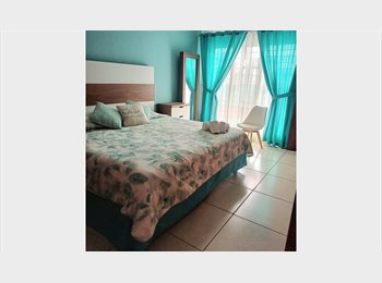 Roomgo MX - Se renta habitacion amueblada con baño privado, Zapopan - MX$7,000 por mes