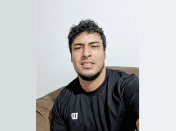 Roomgo MX - Albert - 32 - León