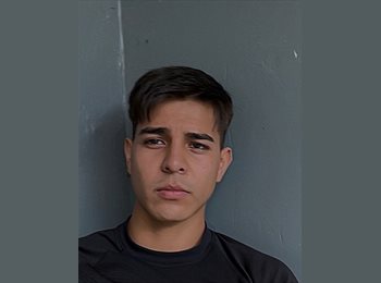 Roomgo MX - Roberto Javier - 20 - Guadalajara
