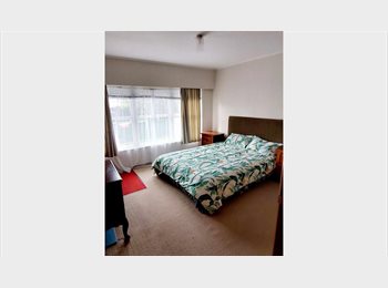 Roomgo NZ - Flatmates wanted, Auckland - $230 pw