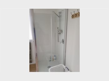 Roomgo NZ - Room for rent with family of four, Palmerston North - $240 pw