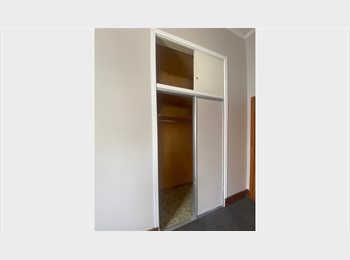 Roomgo NZ - Female Flatmate Wanted, Wanganui - $190 pw