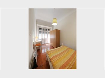 Roomgo PT - QUARTO LUMINOSO VARANDA CENTRO LISBOA, Lisboa - 660 € Por mês