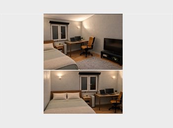 Roomgo PT - Quarto São João do Estoril - temporário, Portugal - 500 € Por mês