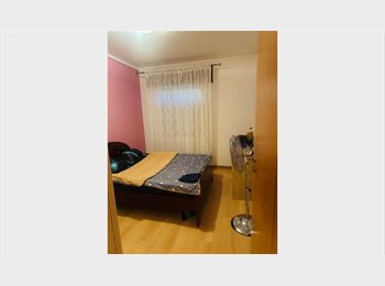 Roomgo PT - Apartamento T2 em Santo Antônio dos Cavaleiros, Lisboa - 450 € Por mês