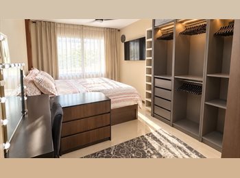 Roomgo SG - Master Bedroom for rent @ Woodlands, Woodlands - $1,800 pm
