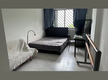 Roomgo SG - One common room 10 minutes walk to Yishun MRT Station and Yishun Bus Interchange, available from 1 N, Yishun - $1,200 pm