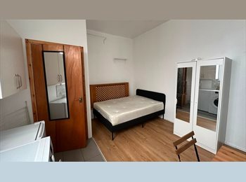 Roomgo UK - Self-contained studio flat to let in London N1., Shoreditch - £1,400 pcm