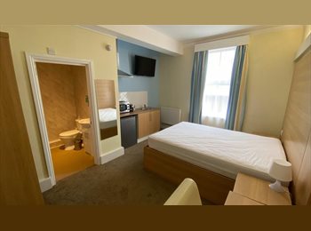 Roomgo UK - En-suite Double Serviced Accommodation in Goole, Goole - £175 pcm