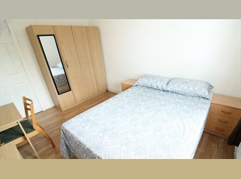 Roomgo UK - DOUBLE BEDROOM WITH A PRIVATE BATHROOM, Barnsbury - £960 pcm