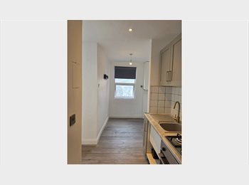 Roomgo UK - SELF-CONTAINED STUDIO N3, Church End - £1,250 pcm