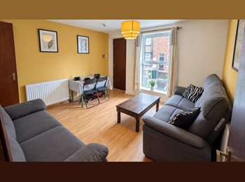 Roomgo UK - Furnished Rooms in Leeds LS6 | £575pcm ALL Bills Included | Available Now, Hyde Park - £575 pcm