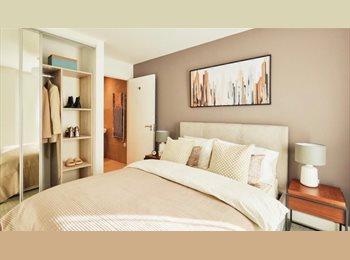Roomgo UK - Flatmate Needed - Park Square Brand New 7th Floor Apartment, Milton Keynes - £940 pcm