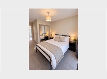 Roomgo UK - Double en-suite in a lovely apartment, Greenhithe - £850 pcm