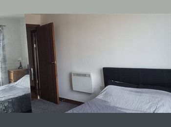 Roomgo UK - Double Room w/ own bathroom, Basildon - £850 pcm