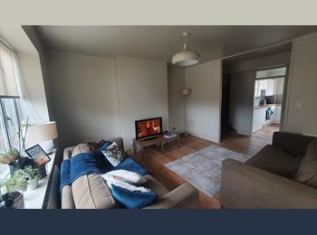 Roomgo UK - Room in Shared Flat in Notting Hill W11, Notting Hill - £1,000 pcm