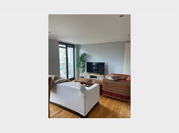 Roomgo UK - Room in spacious and modern Leith Walk 2bd!, Edinburgh - £925 pcm