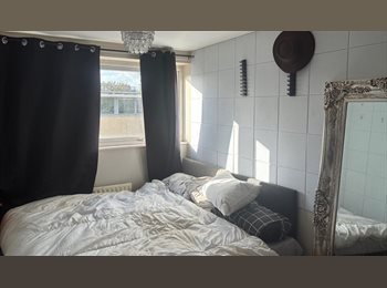 Roomgo UK - Spacious double bed rooms in the heart of Brixton, Brixton - £800 pcm