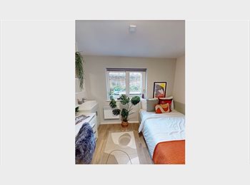 Roomgo UK - Two rooms available in Unite Students Building, Bruntsfield - £640 pcm