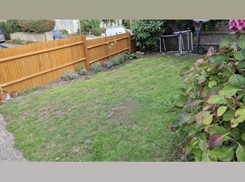 Roomgo UK - 2 Bed apt with garden, Barnet - £1,600 pcm