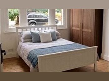 Roomgo UK - Room in a Shared Flat, St. Anns Court, BN3, Hove - £850 pcm