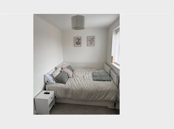 Roomgo UK - Super-king room - Bills included - No Deposit, Bordon - £675 pcm