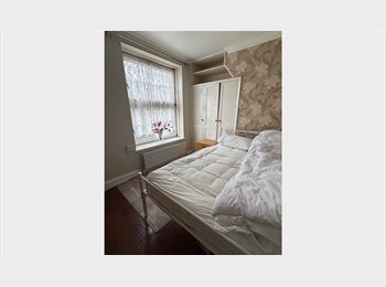 Roomgo UK - Spacious Double Room, Cambridge Heath - £850 pcm