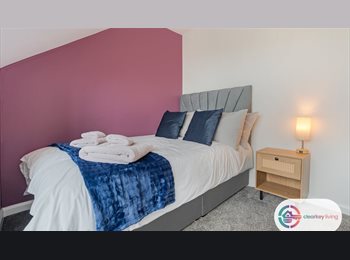 Roomgo UK - The Seaview: Furnished Double, £950 with Bills, Wi-Fi & Cleaning Included, Brighton Marina - £950 pcm