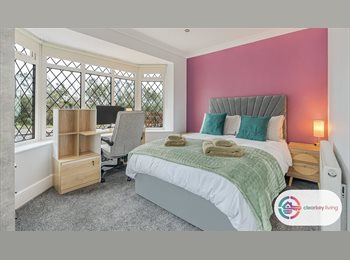 Roomgo UK - The Regency: Furnished Double, £1,125 with Bills, Wi-Fi & Cleaning Included, Brighton Marina - £1,125 pcm