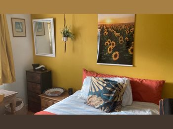 Roomgo UK - Light and airy double room, Mile Oak - £750 pcm