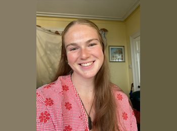 Roomgo UK - Hayley Searancke  - 23 - Southend-on-Sea