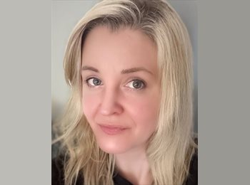 Roomgo UK - Karo - 38 - Stockport