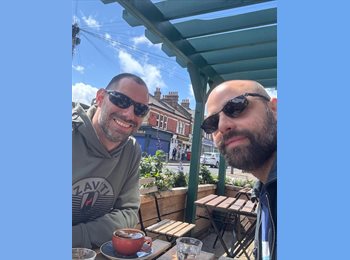 Roomgo UK - Mladen - 40 - Ealing