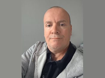 Roomgo UK - Andy - 54 - Doncaster