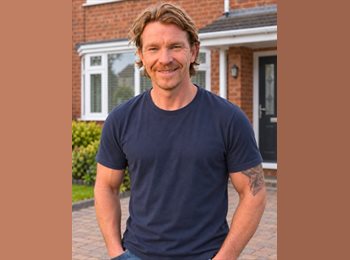Roomgo UK - Scott - 51 - Royston