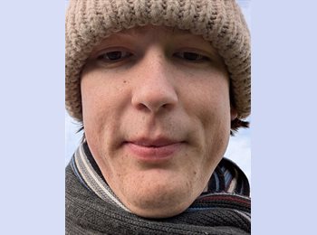 Roomgo UK - andrew - 21 - Leeds