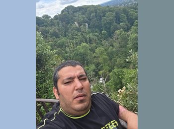 Roomgo UK - Mohamed - 36 - Eltham