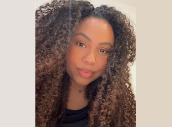 Roomgo UK - Jessica - 27 - Catford