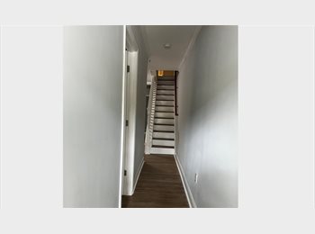 Roomgo US - Wilkens Avenue ($900) Private Bath, Morrell Park - $900 pm