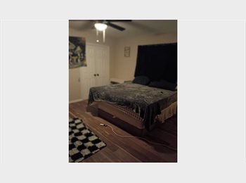 Roomgo US - Room for rent, Conroe - $1,000 pm
