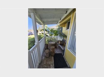 Roomgo US - Home Sweet Home, Reseda - $1,300 pm