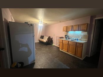 Roomgo US - Private basement apartment, Acworth - $300 pm