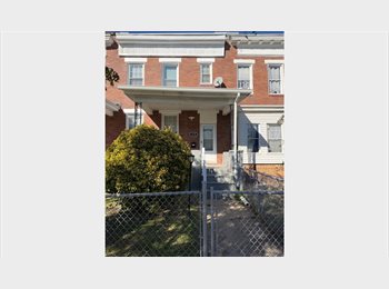 Roomgo US - 1632 E 31st st $750 Private Bath, Belair - Edison - $750 pm