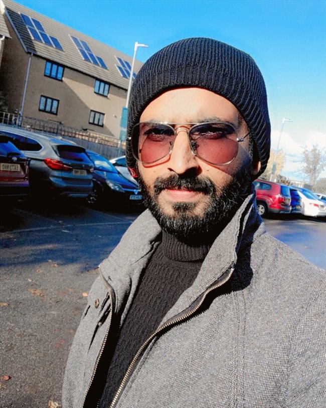 Looking for a room to rent in Tower Hill Usman 35