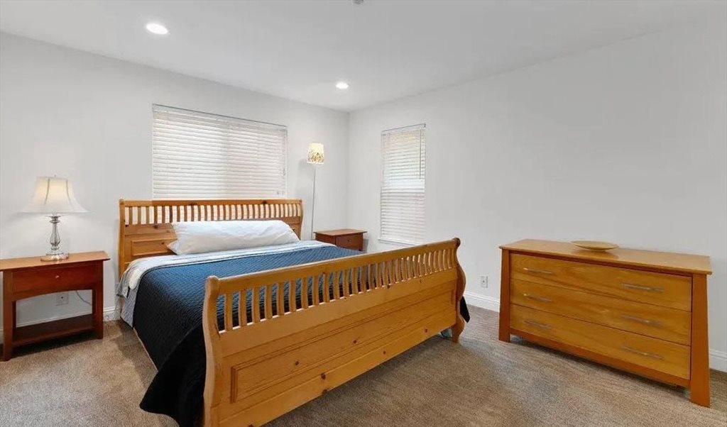 Room for rent in Walti St, Neary Lagoon Big Master room for rent