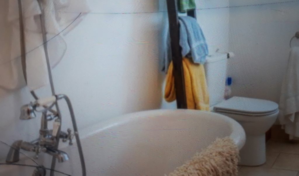 Room to rent in Park Road, Richmond upon Thames Lovely quiet double room Hampton Wick (kingston)