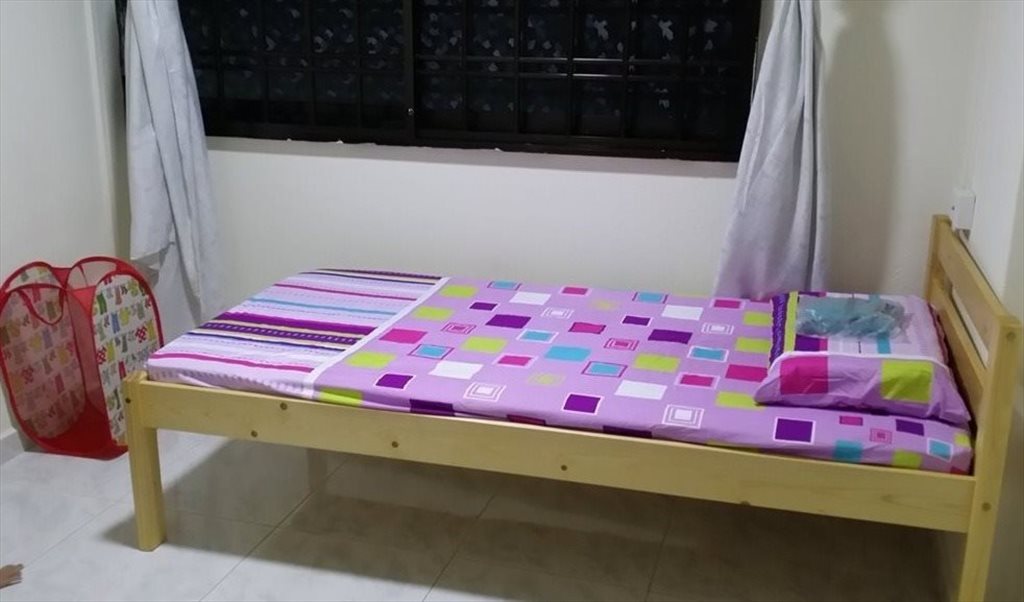 Room for rent in Jurong West St 65, Jurong West Near Pioneer MRT