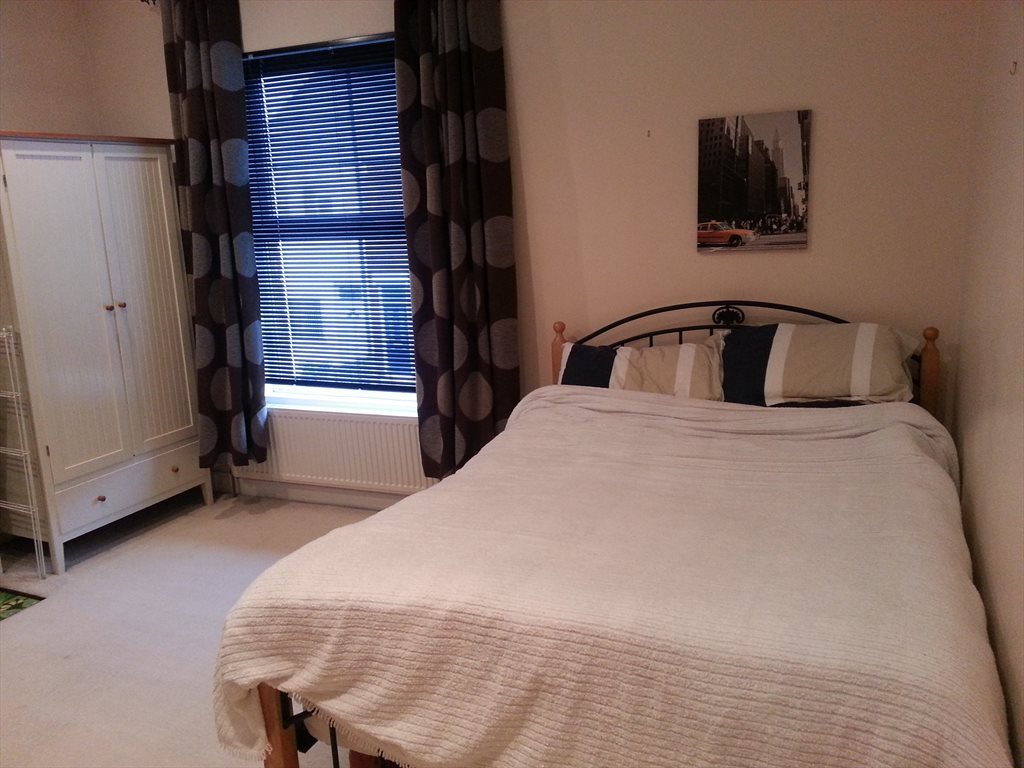 Room to rent in The Lane, Brimington - double room , chesterfield