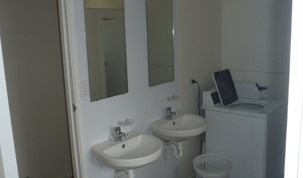 Room to rent in Mount Wellington Highway, Mount Wellington Cedar Lodge